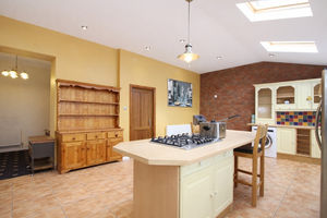 Kitchen/Diner- click for photo gallery